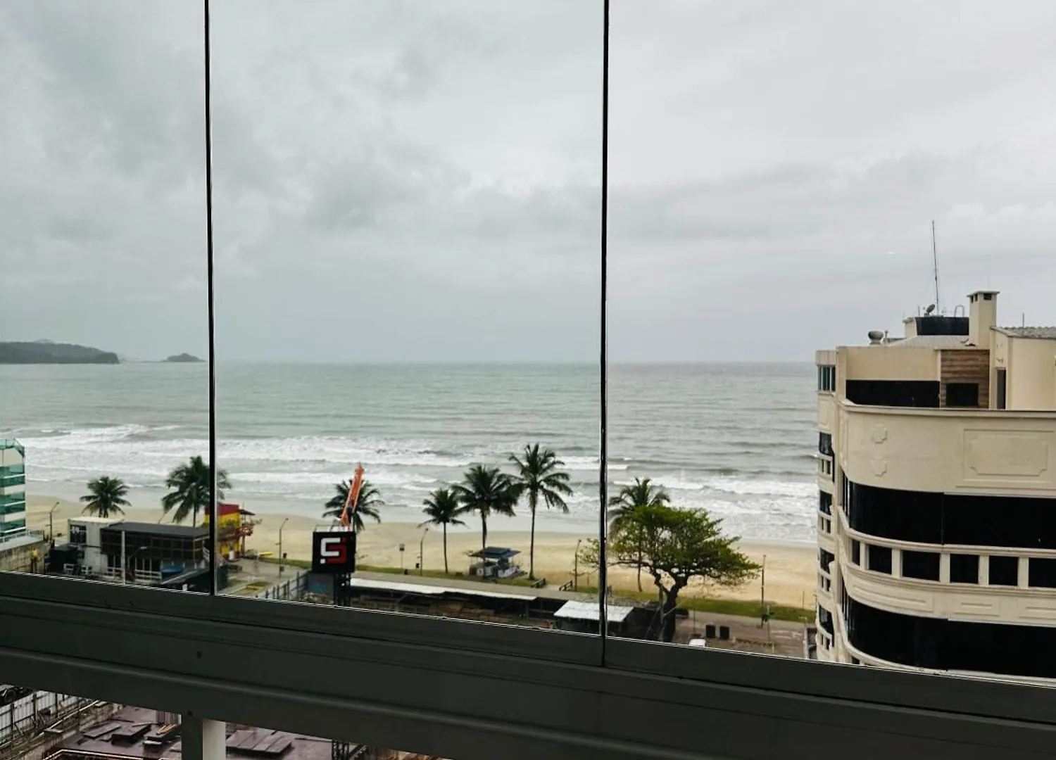 Vista Linda! Oceano A Sua Porta! Apartment Itapema