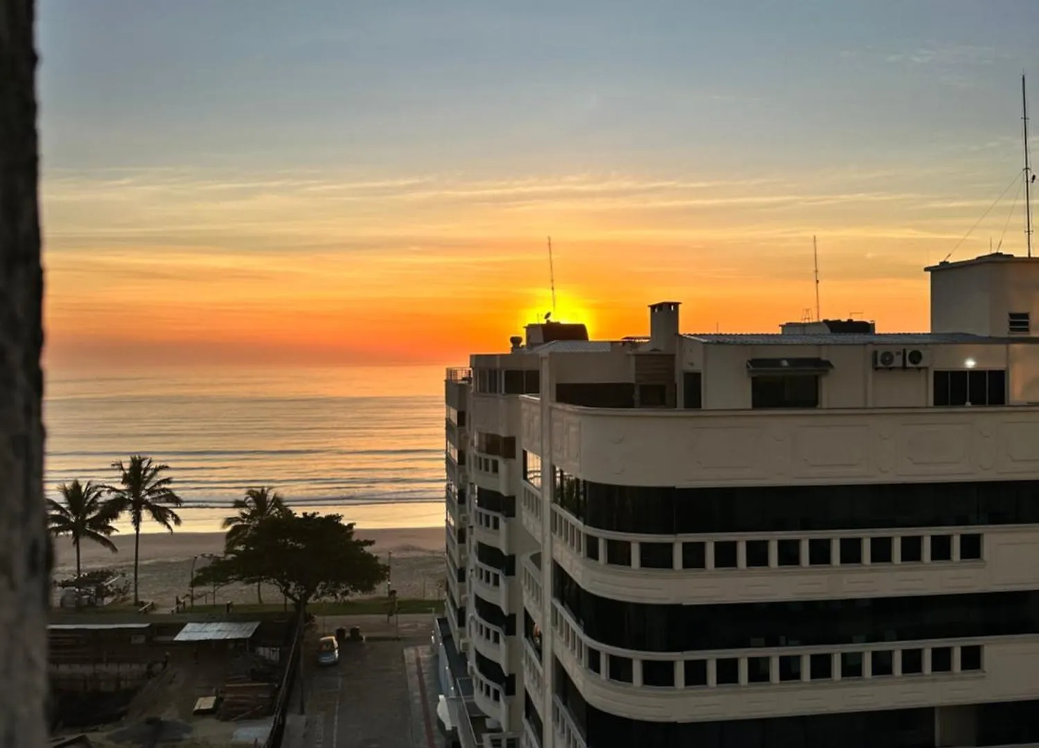 Vista Linda! Oceano A Sua Porta! Apartment Itapema